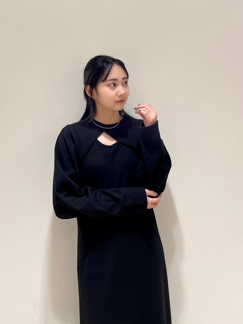 <b>クロップドトップス×ワンピースセット</b><br><font size="1">美シルエットのワンピースと、胸元が見えるクロップドトップスのセットアイテム。</font>