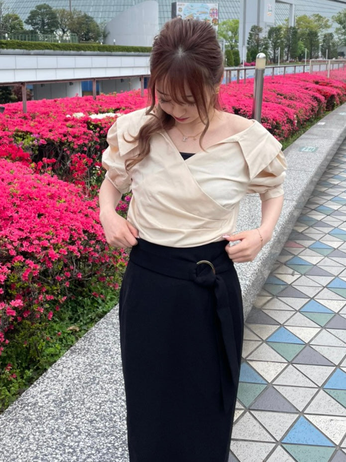 <b>ビッグカラーカシュクールトップス</b><br><font size="1">ウエスト部分が絞られていてスタイルアップできるカシュクールトップス。</font>