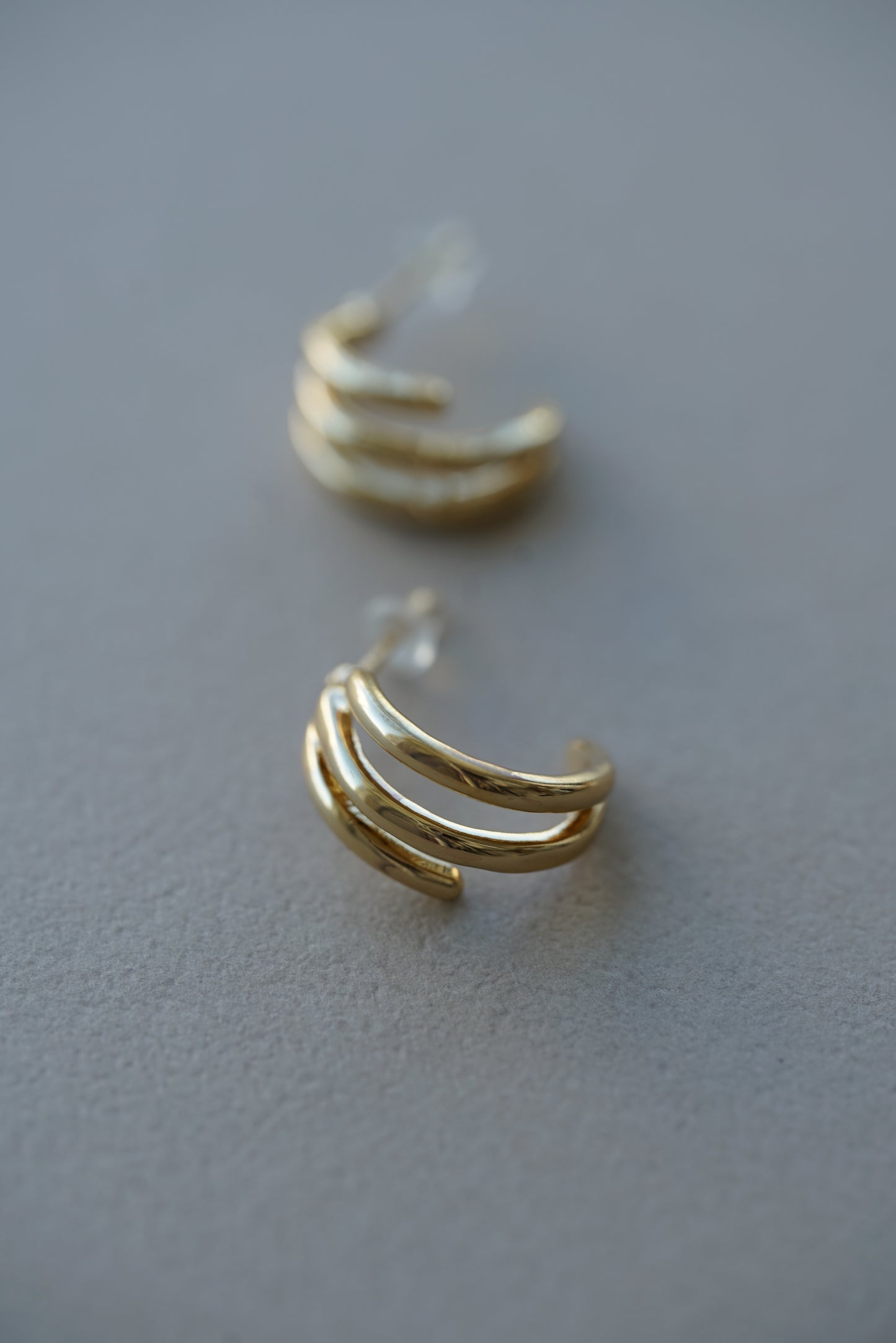 トリプルラインピアス