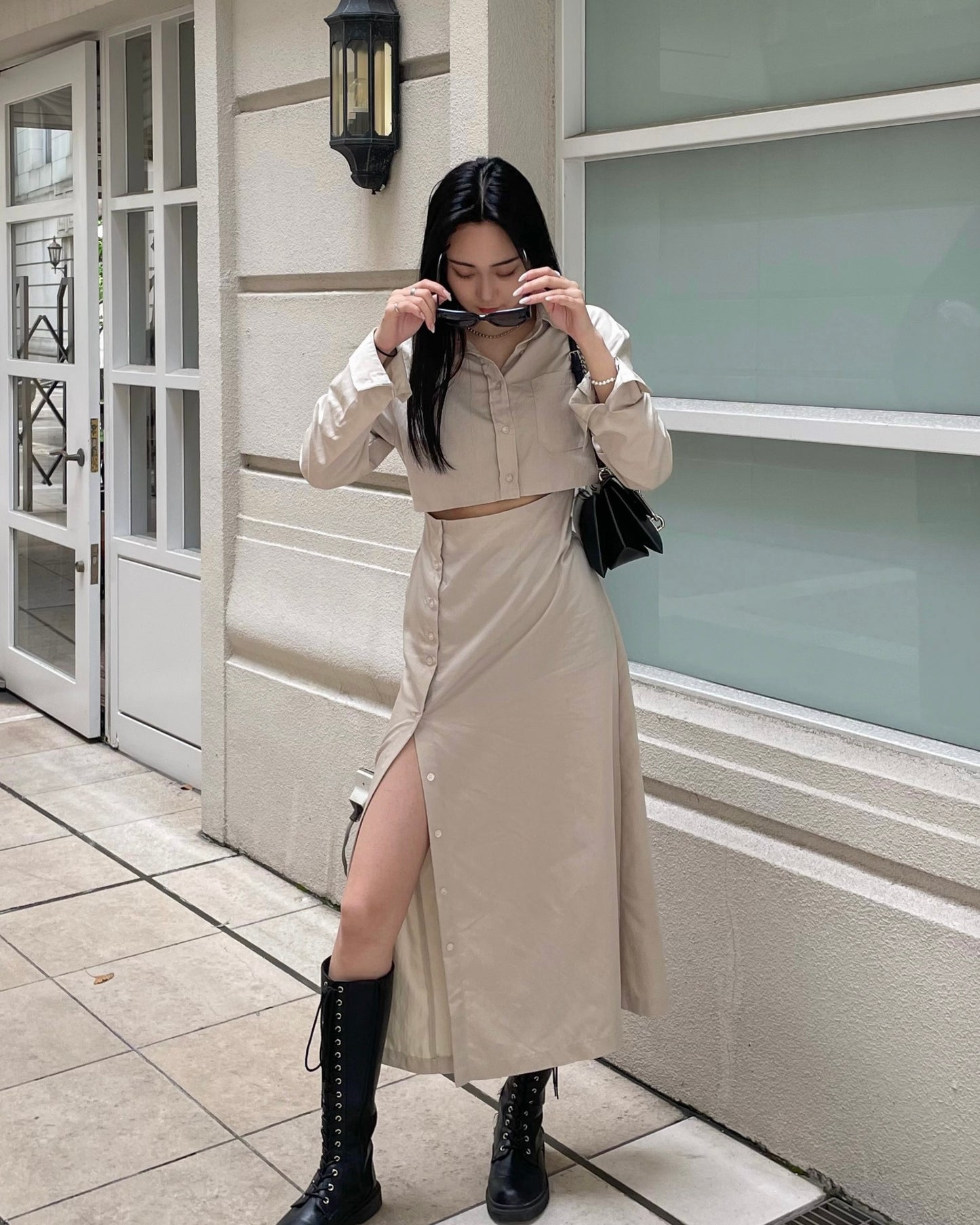 <b>ウエストカットシャツワンピース</b><br><font size="1">ウエストがちら見えするデザインがポイントのシャツワンピース。</font>