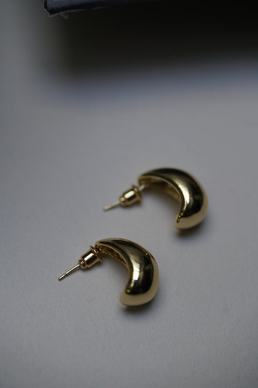 ゴールドビーンピアス