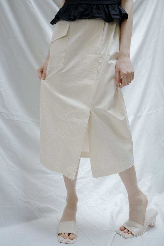 フロントスリットスカート